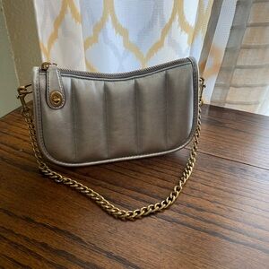 Coach Swinger Bag 20 With Quilting - excellent condition